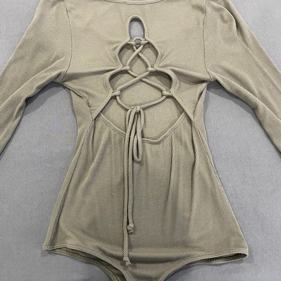 Back detail bodysuit - Picture 1 of 2